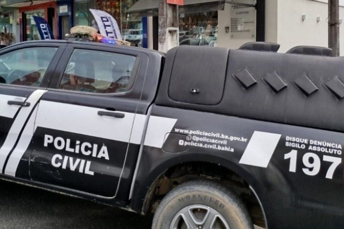 Estudante é autuada por exercício ilegal da profissão em Teixeira de Freitas