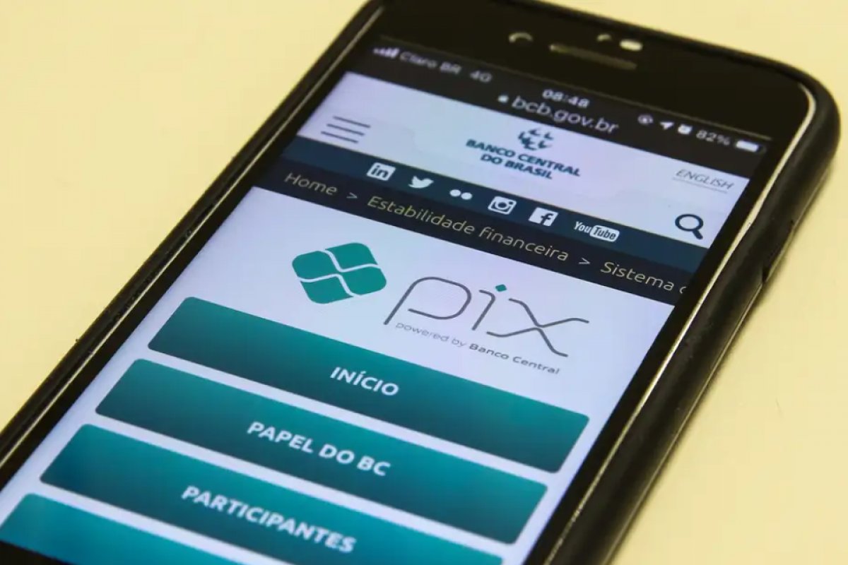 Golpe do Pix engana comerciantes com aplicativo falso de banco