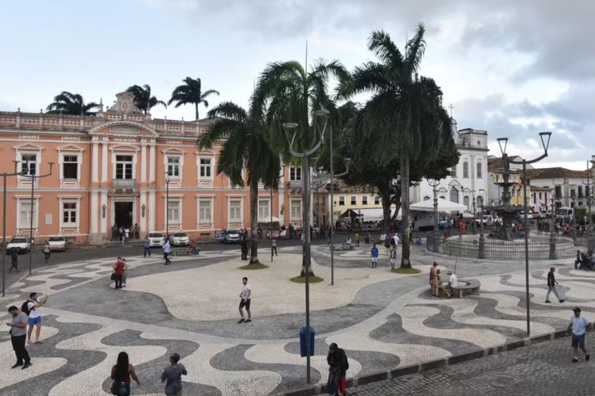 Bebê de sete meses morre após ser esfaqueada em Salvador