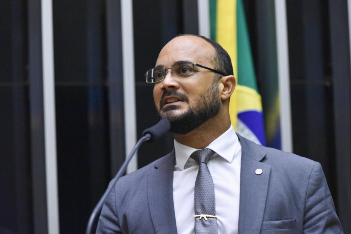 Capitão Alden questiona silêncio de Jerônimo após morte de PM em Salvador: 'Cadê as ações efetivas?'