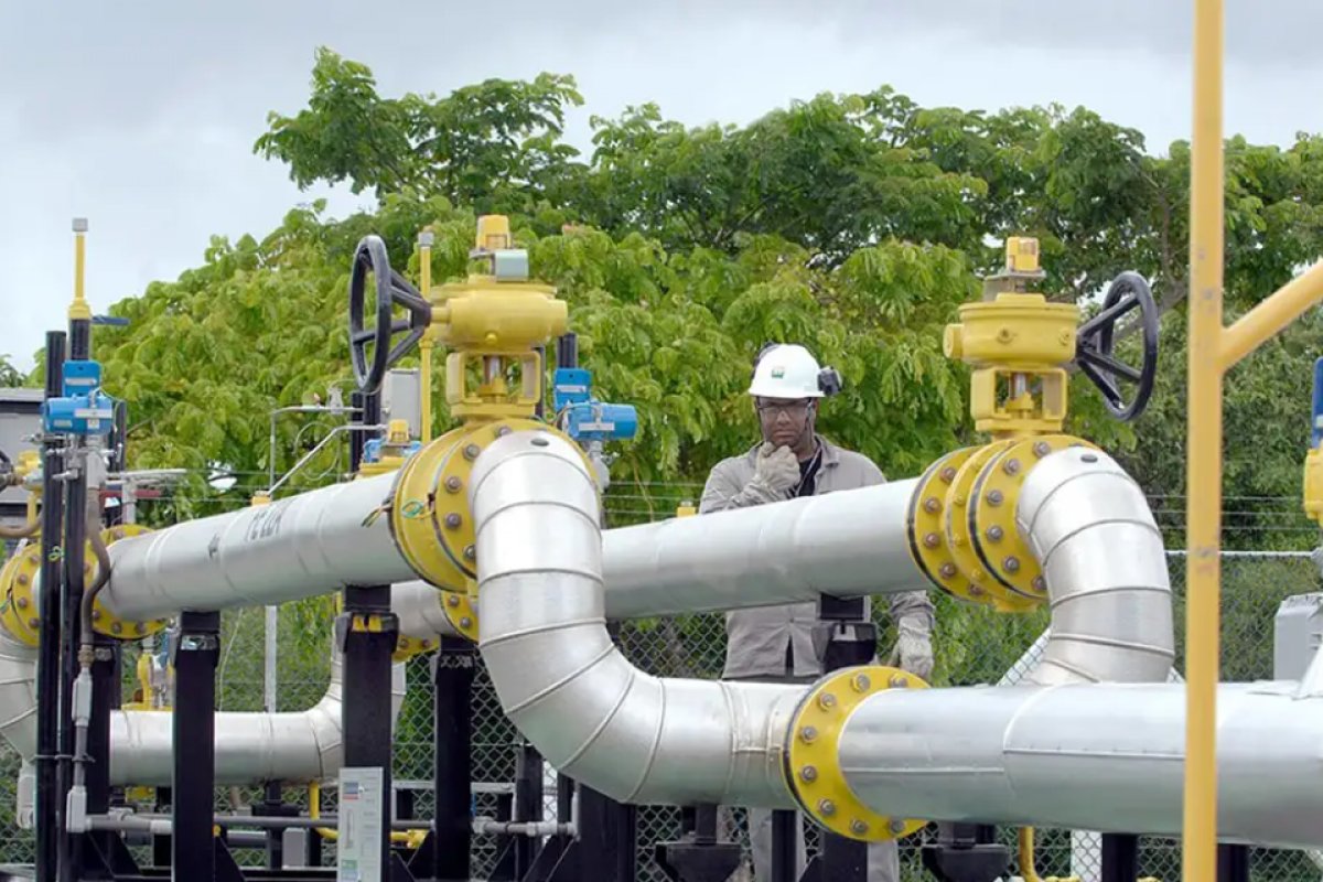 Governo autoriza estatal do pré-sal a comercializar gás