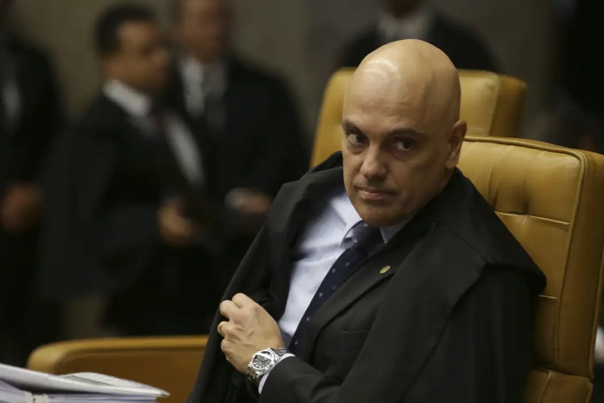 Moraes intima Musk pelo X e bilionário tem 24 horas para indicar representante legal no Brasil