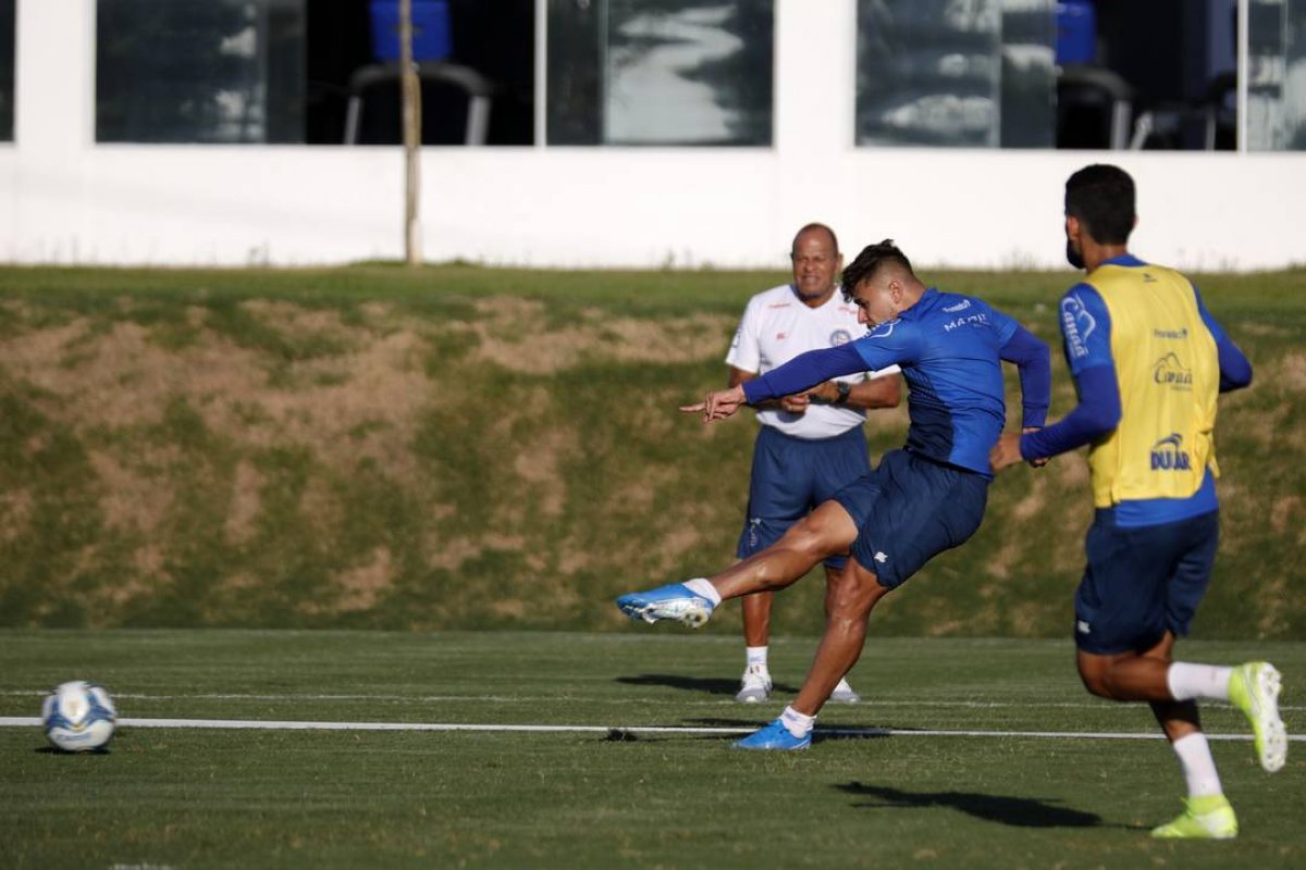 Buscando primeiro triunfo com time principal, Bahia encara Imperatriz pela Copa do Nordeste