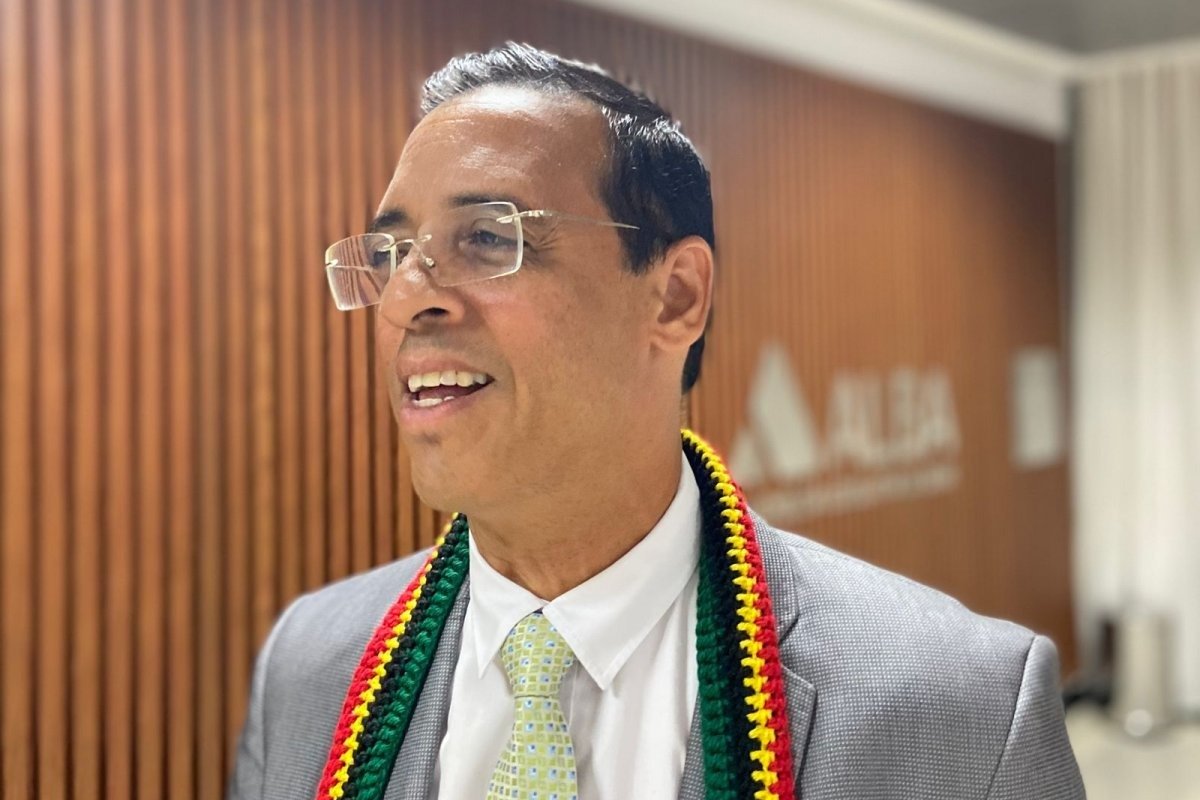 Hilton Coelho atribui processo de favelização em Salvador à falta de planejamento participativo