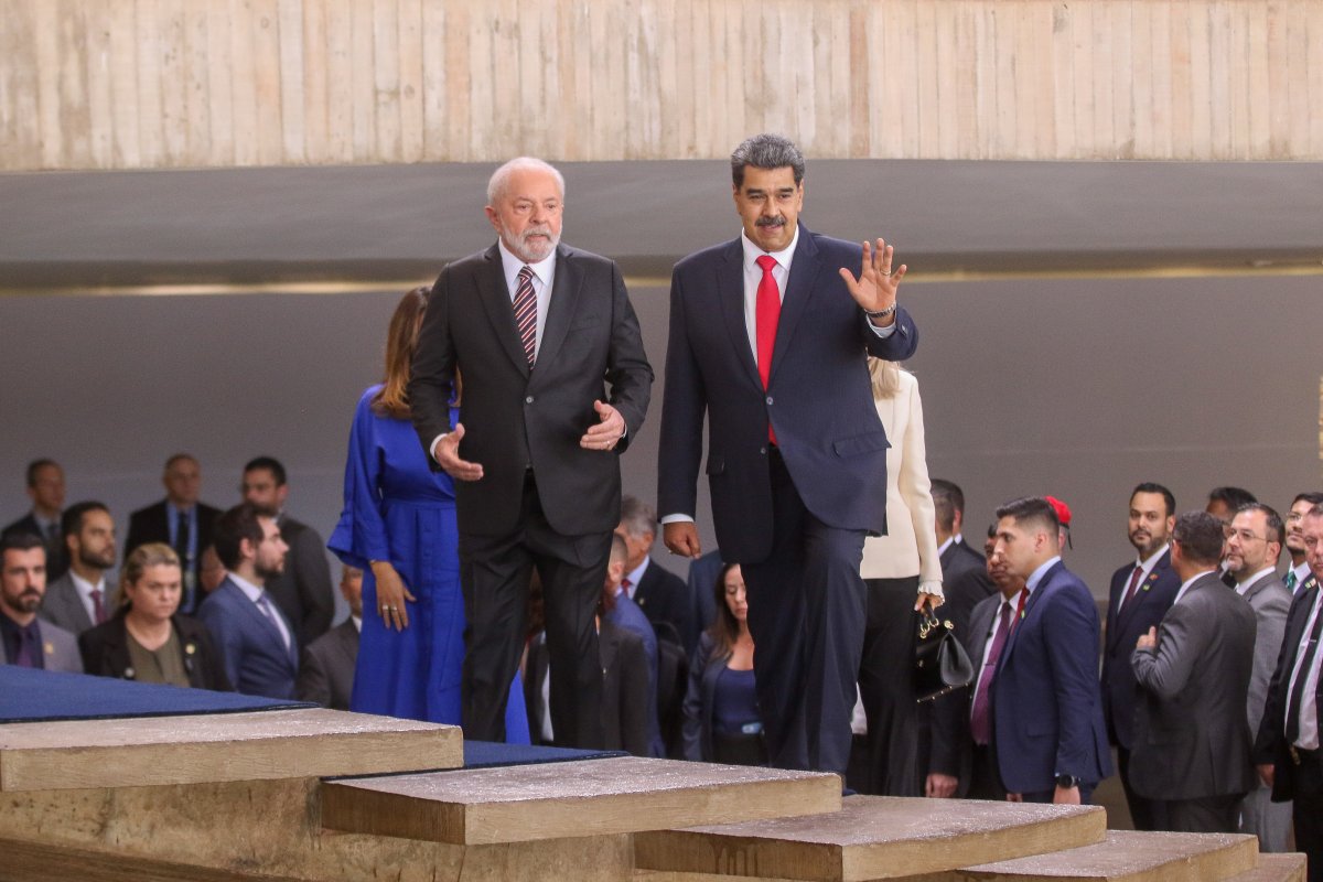 Não aceito nem a vitória de Maduro nem da oposição, diz Lula