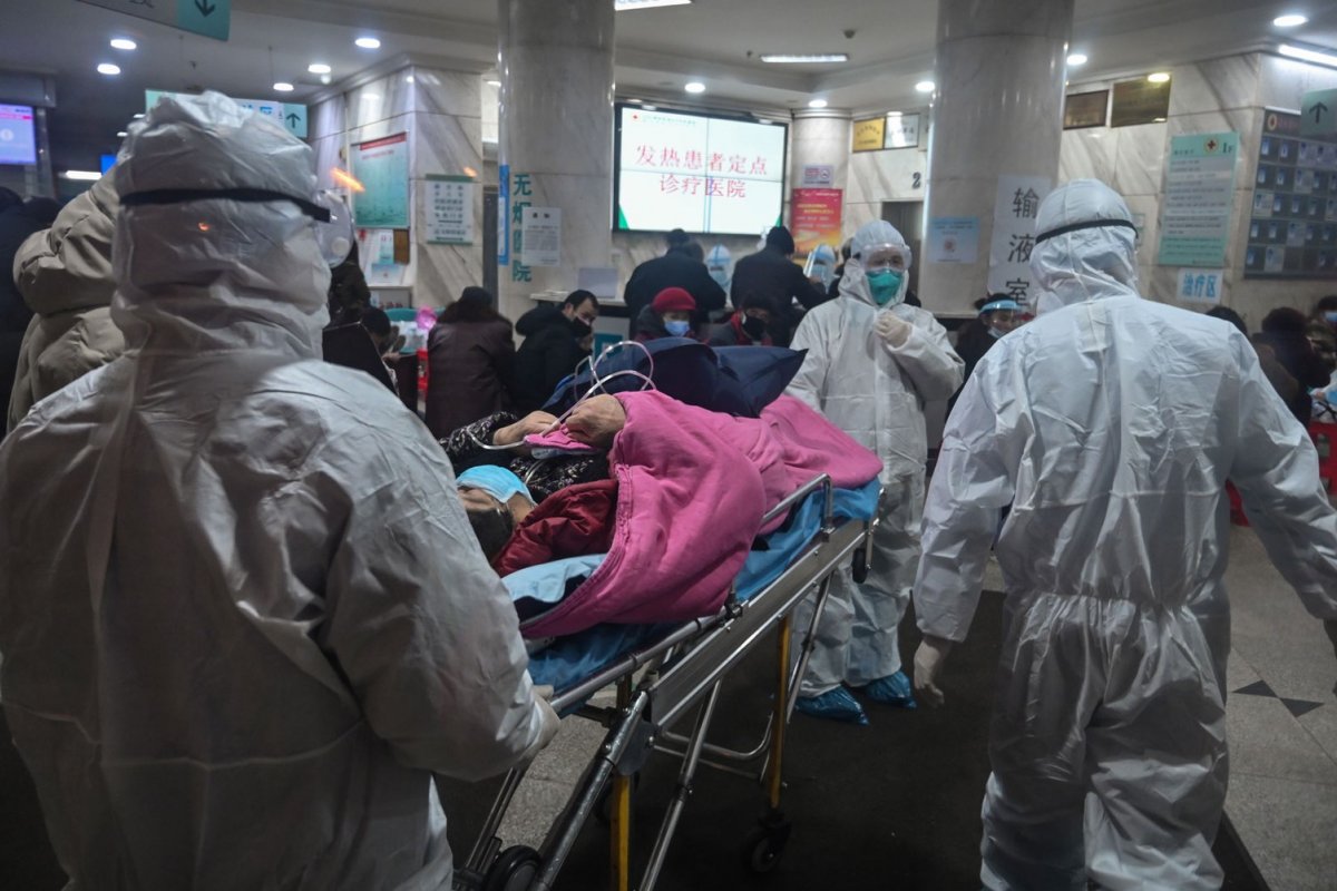 Número de mortes por coronavírus na China chega a 106