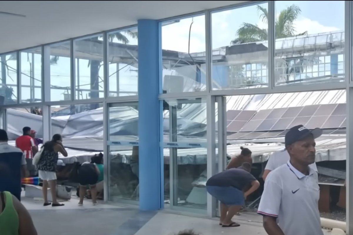 Empresa que instalou painéis de energia solar na igreja que desabou em Recife afirma em laudo que autorizava a obra