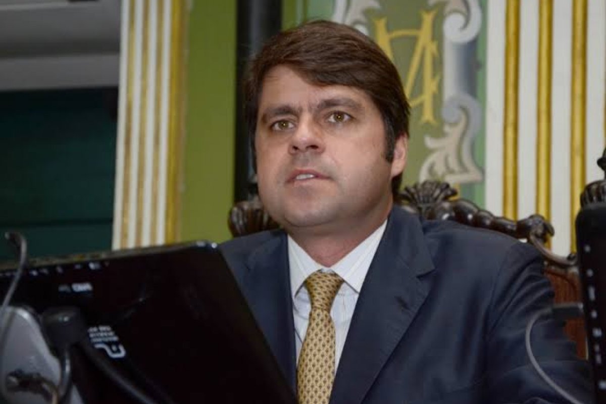 Paulo Câmara diz que Rui Costa vai gastar dinheiro do Odorico com ponte Salvador-Itaparica