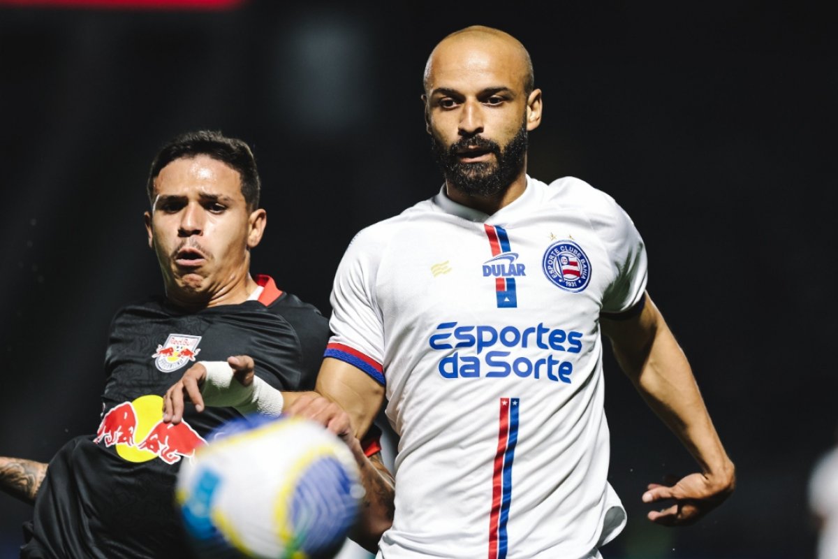 Bahia leva gol no último minuto e perde para o Bragantino fora de casa