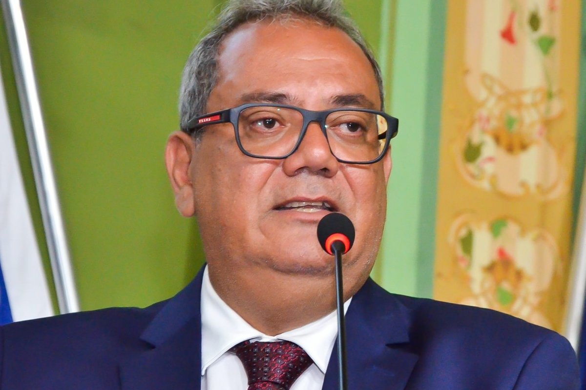 Vídeo: Muniz afirma que vereador que enfrenta dificuldades na campanha só lembra do povo a cada quatro anos