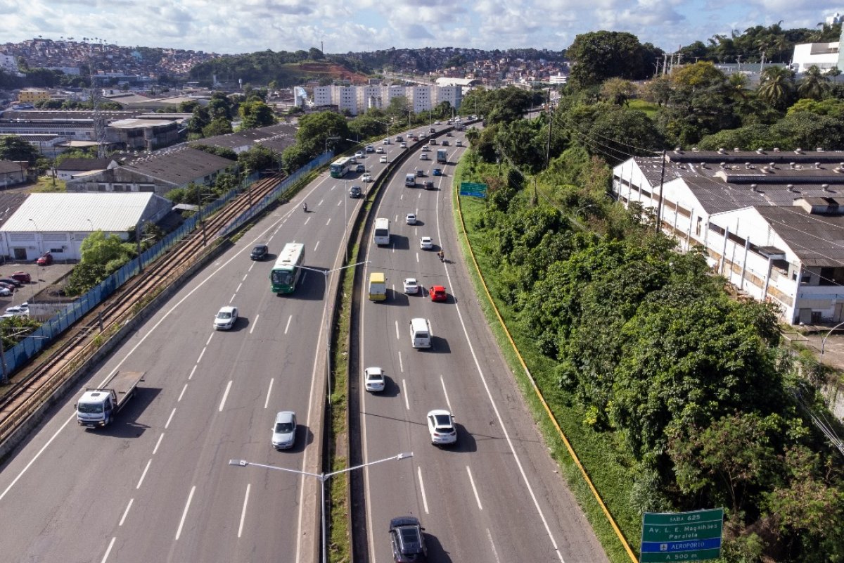 Feriado da Independência deve gerar aumento de 5,5% no fluxo de veículos na BR-324