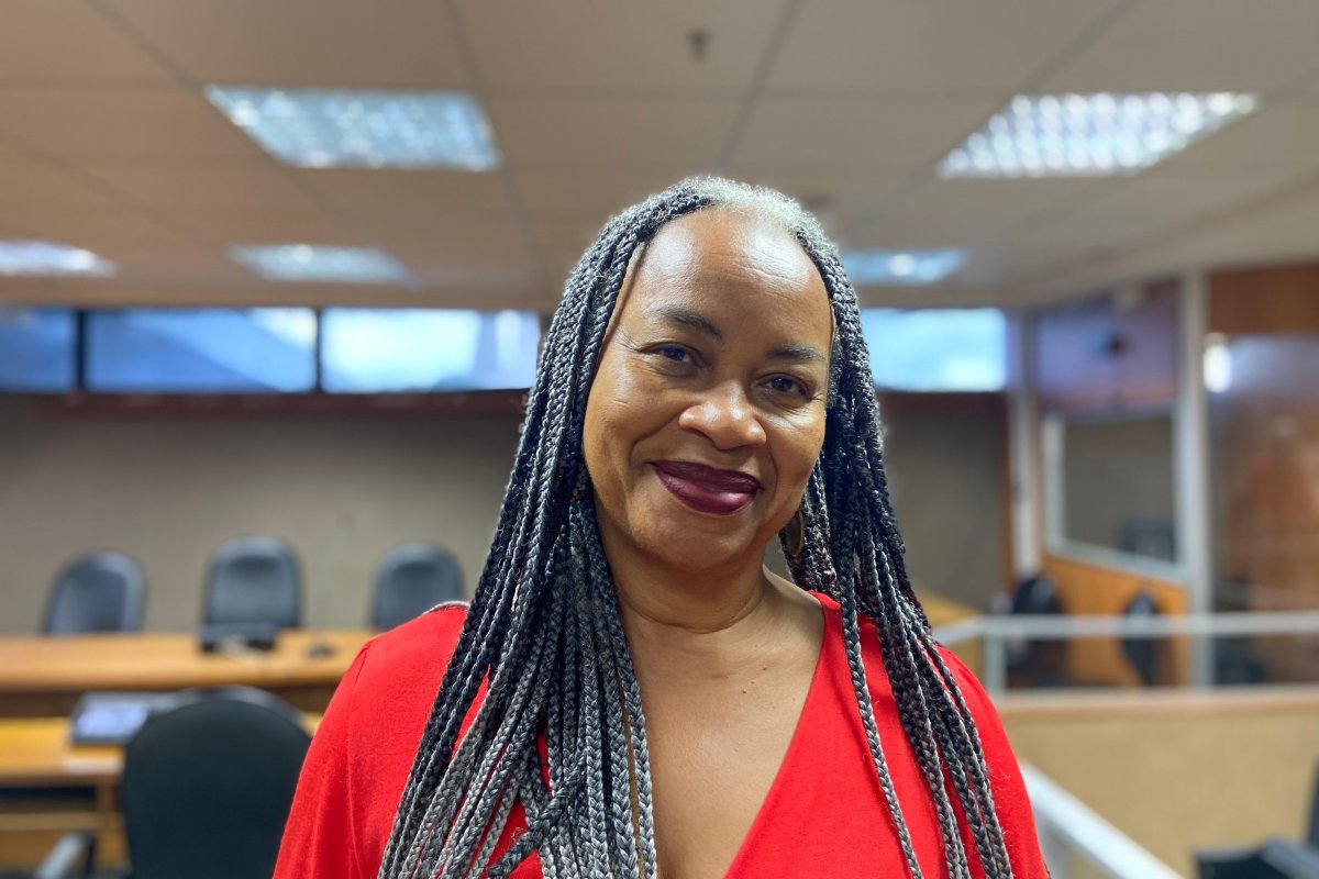 Vídeo: Olívia Santana diz que a falta de atendimento básico à saúde impacta a vida da população de Salvador