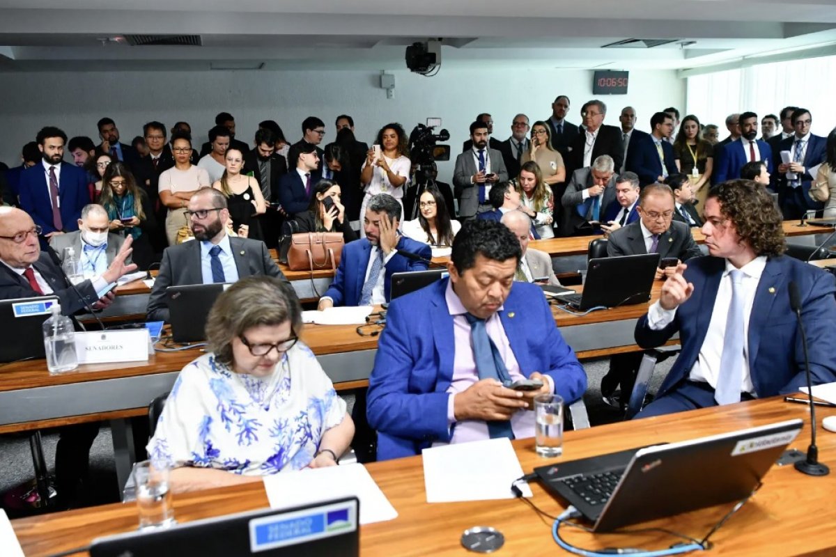 Comissão do Senado aprova PL do 'Combustível do Futuro'