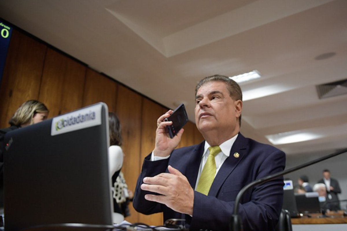 Programa para regularizar débitos não tributários é aprovado na CAE