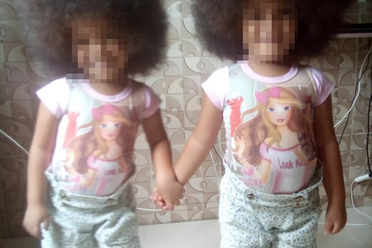 Gêmeas de três anos são vítimas de racismo por segurança de metrô em Salvador