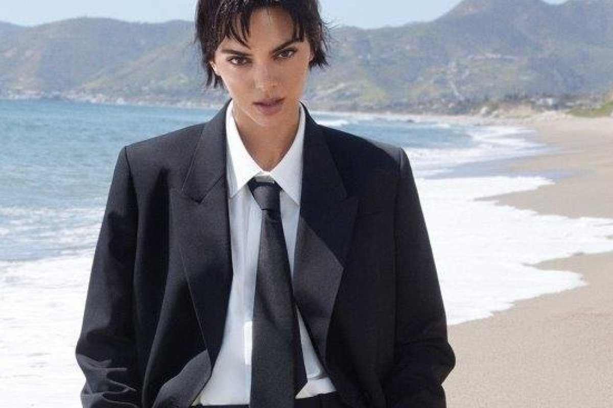 Calvin Klein revela nova campanha feminina estrelando Kendall Jenner!