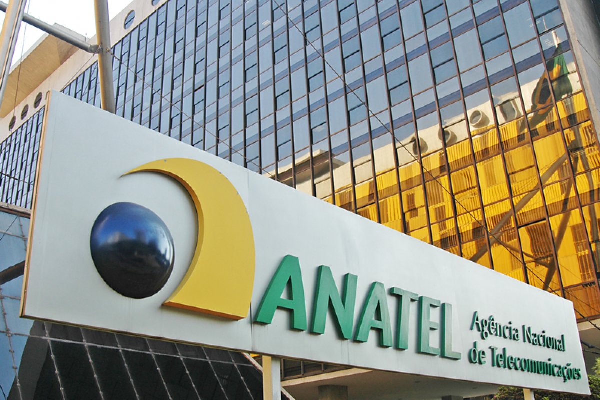 Anatel alerta para golpe que cobra 'multa' por acesso ao X via VPN