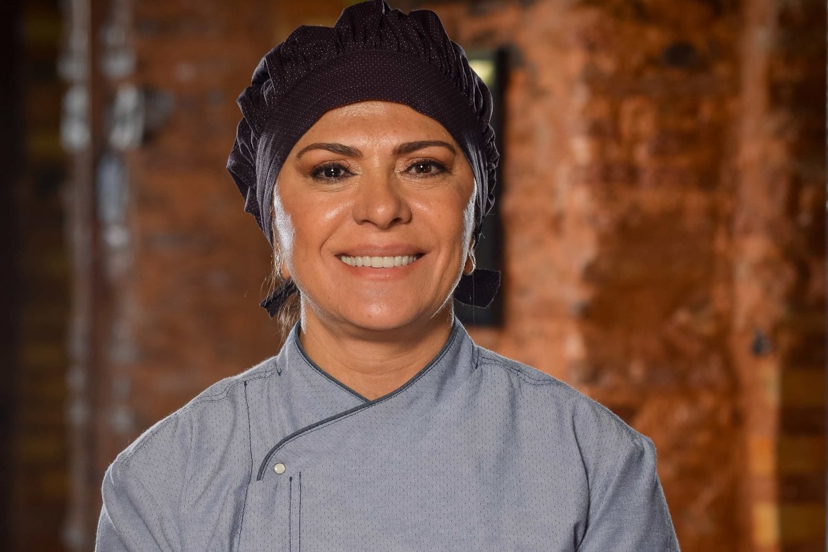 Chef Andréa Ribeiro fará aula show ao vivo em evento da Prazeres da Mesa!