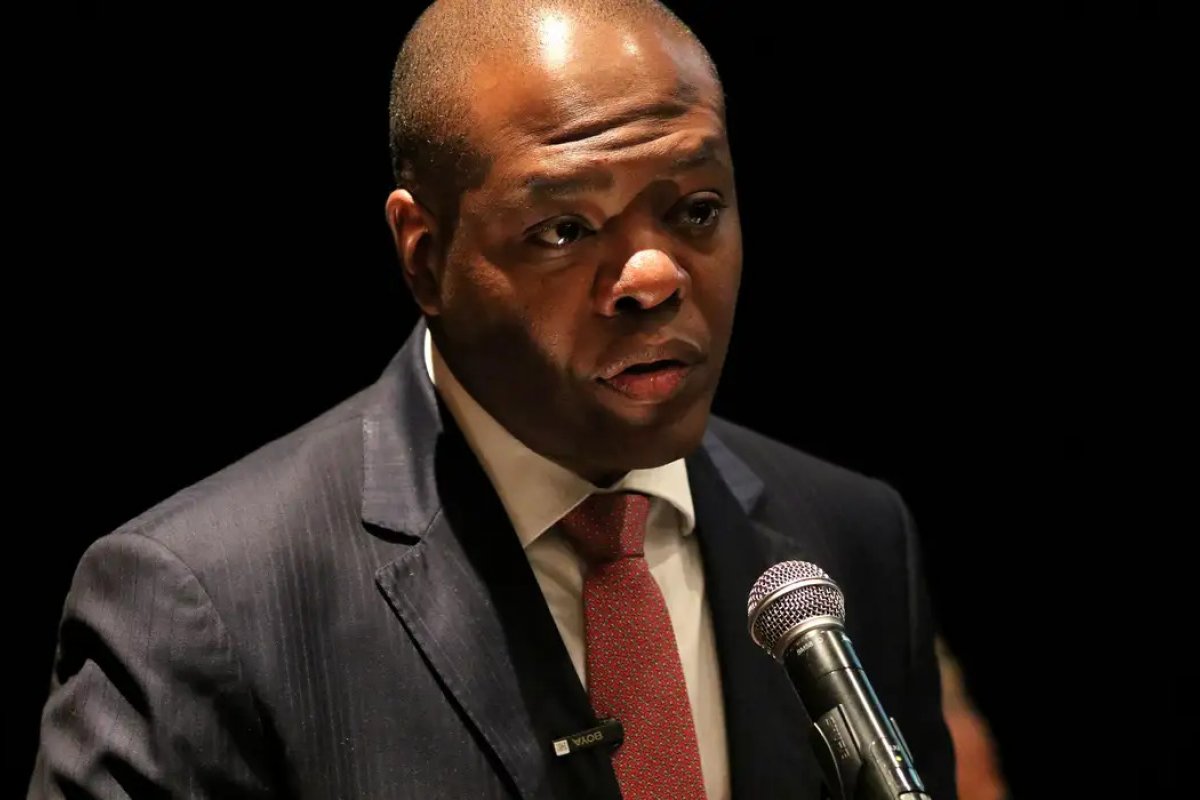 Vídeo: "Dói na alma", afirma ministro Silvio Almeida após denúncias de assédio