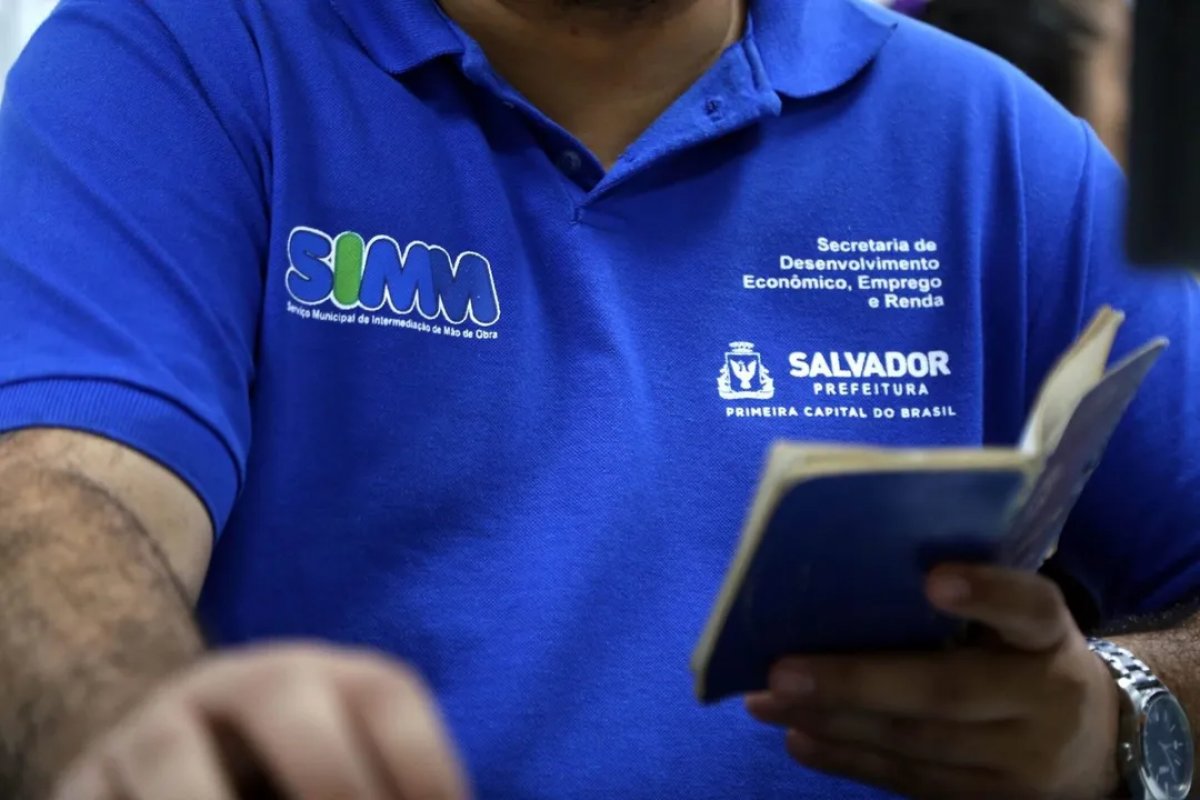 Simm oferece mais de 100 vagas de emprego e estágio para esta segunda-feira (9)