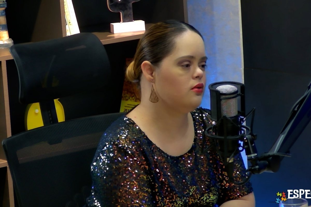 Vídeo: "A única coisa que faço é sempre ignorá-los", diz Cacai Bauer sobre os haters que enfrenta nas redes sociais