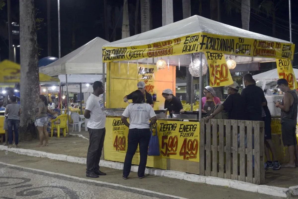 Cadastramento de ambulantes para festas populares de Salvador começa na quarta-feira (11); veja como fazer