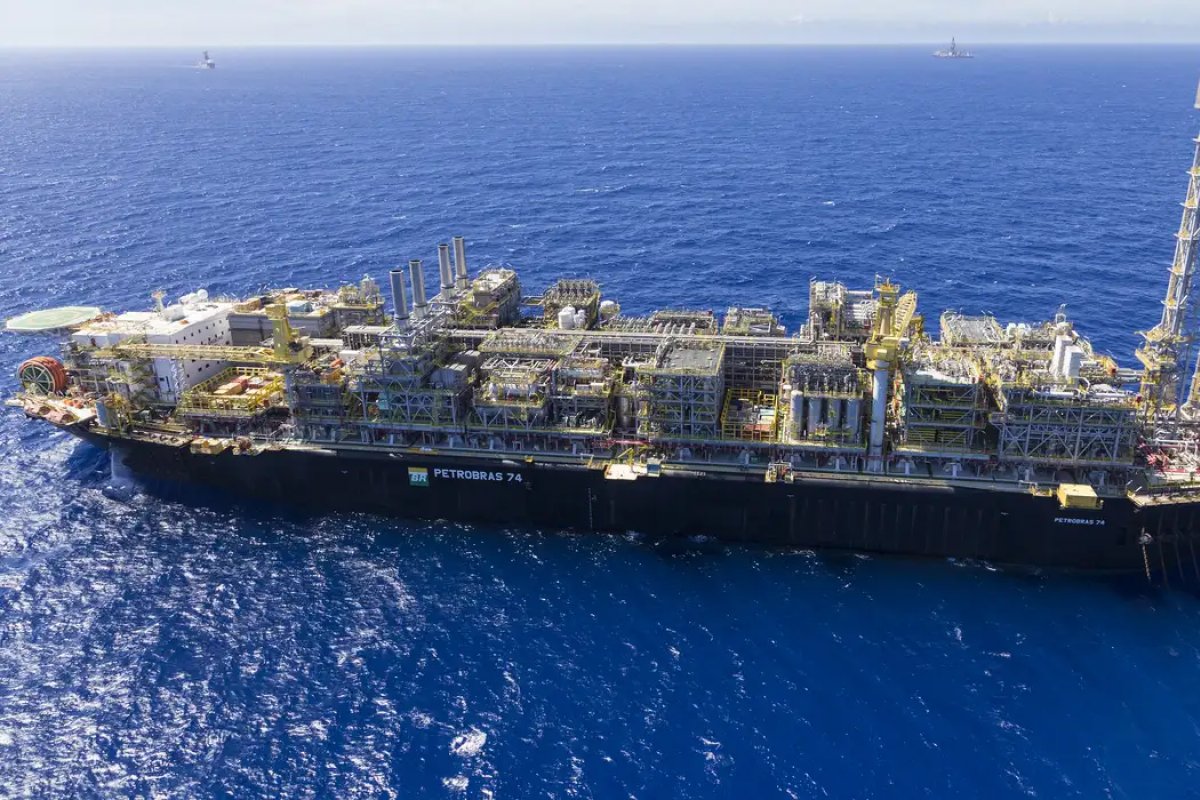 Petrobras bate recorde de processamento de petróleo do pré-sal