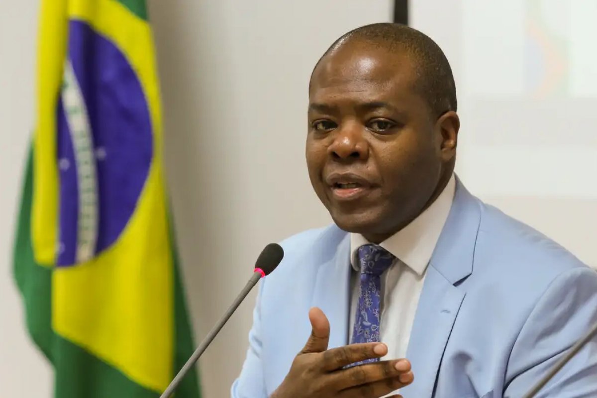 “Agora ele mexeu com alguém que está no mesmo nível que ele", diz ex-aluna de Silvio Almeida que o acusa de assédio