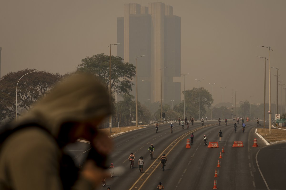Lula anuncia criação de autoridade climática em meio a seca e queimadas