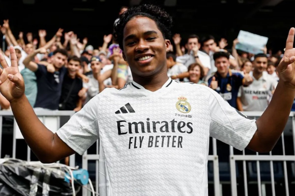 Endrick entra no top 10 de melhores jovens do futebol mundial