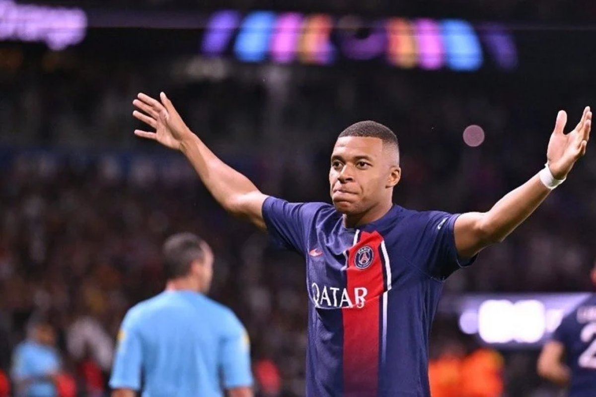 PSG é condenado a pagar mais de R$300 milhões a Mbappé