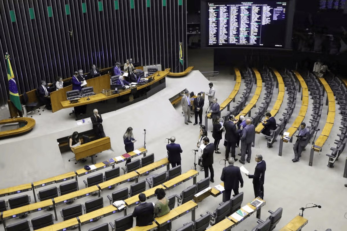 Com a aprovação da Câmara, veja o que muda no projeto do feminicídio