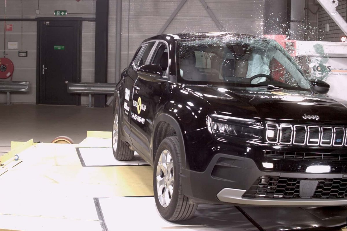 Renault Duster e Jeep Avenger vão mal em teste de colisão do Euro NCAP