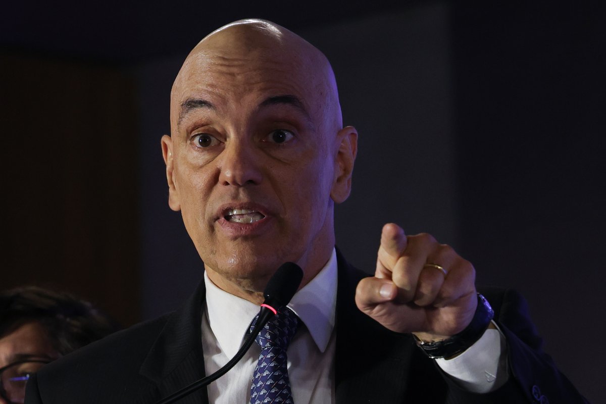 Moraes determina transferência de R$ 18,3 milhões do X e da Starlink para a União