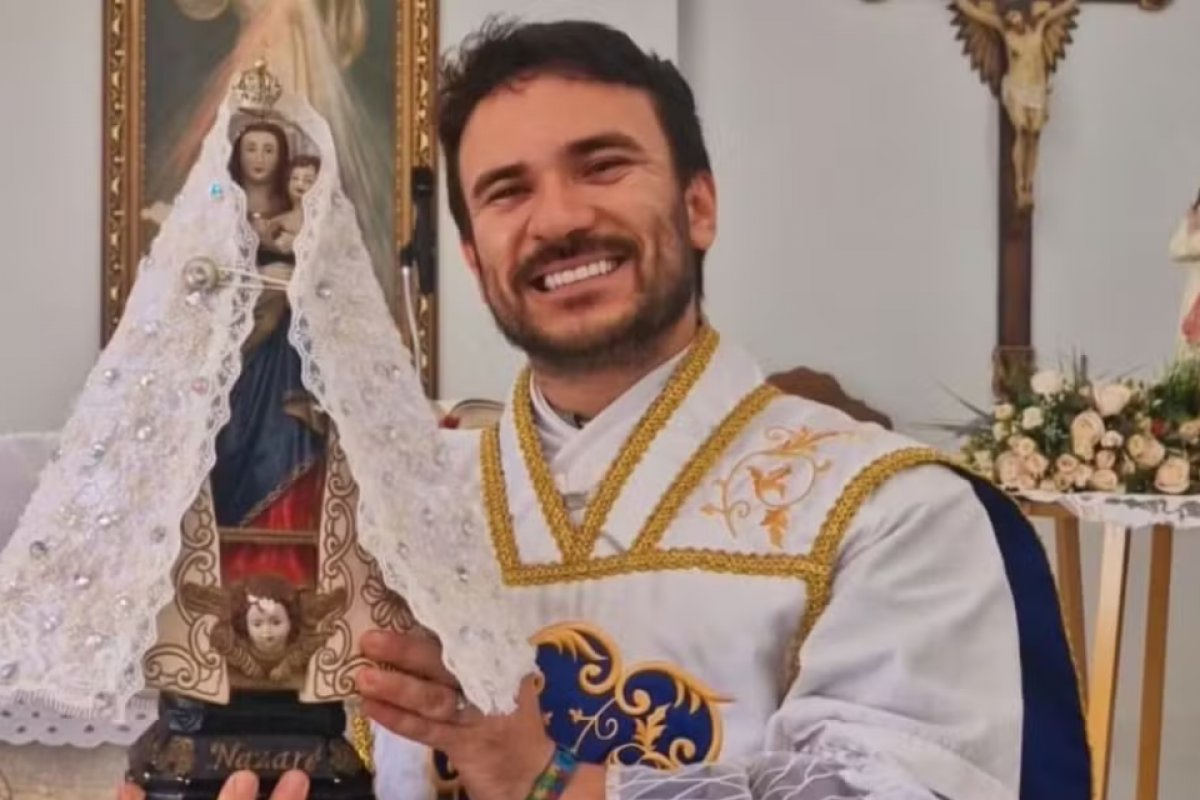 Padre Fabrício Rodrigues morre após colidir moto com cavalo no PA