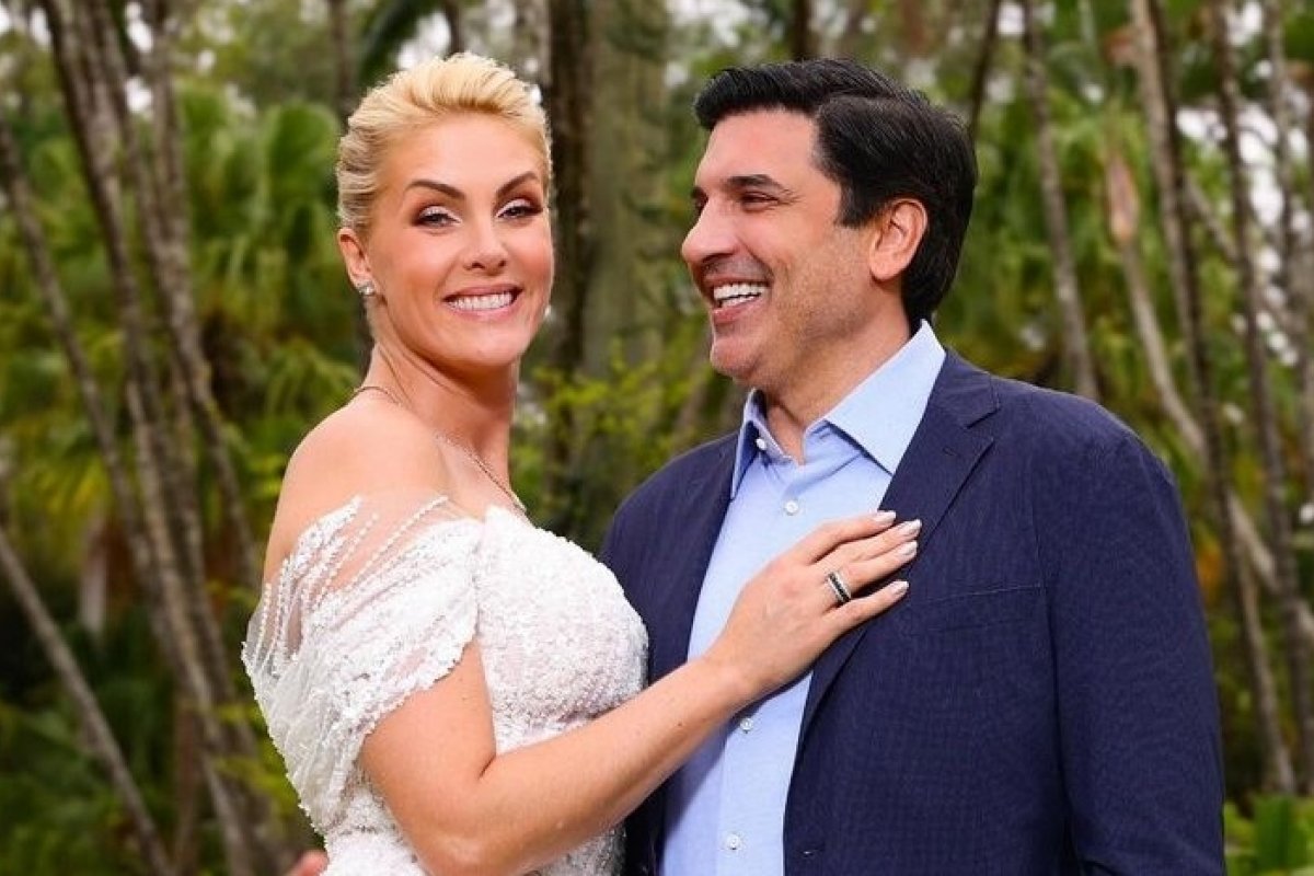 Ana Hickmann e Edu Guedes oficializam noivado em cerimônia!
