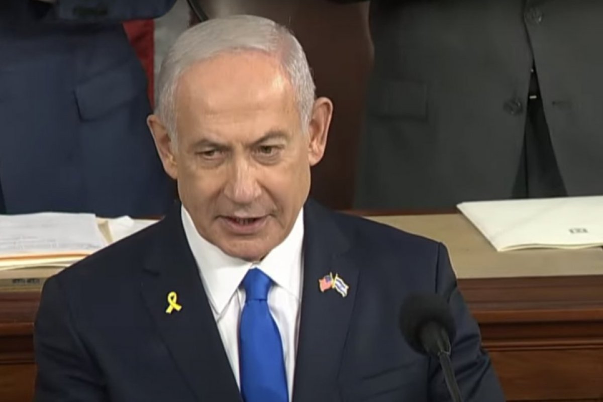 Ataque dos Houthis: Netanyahu afirma que Israel "não deixará barato"