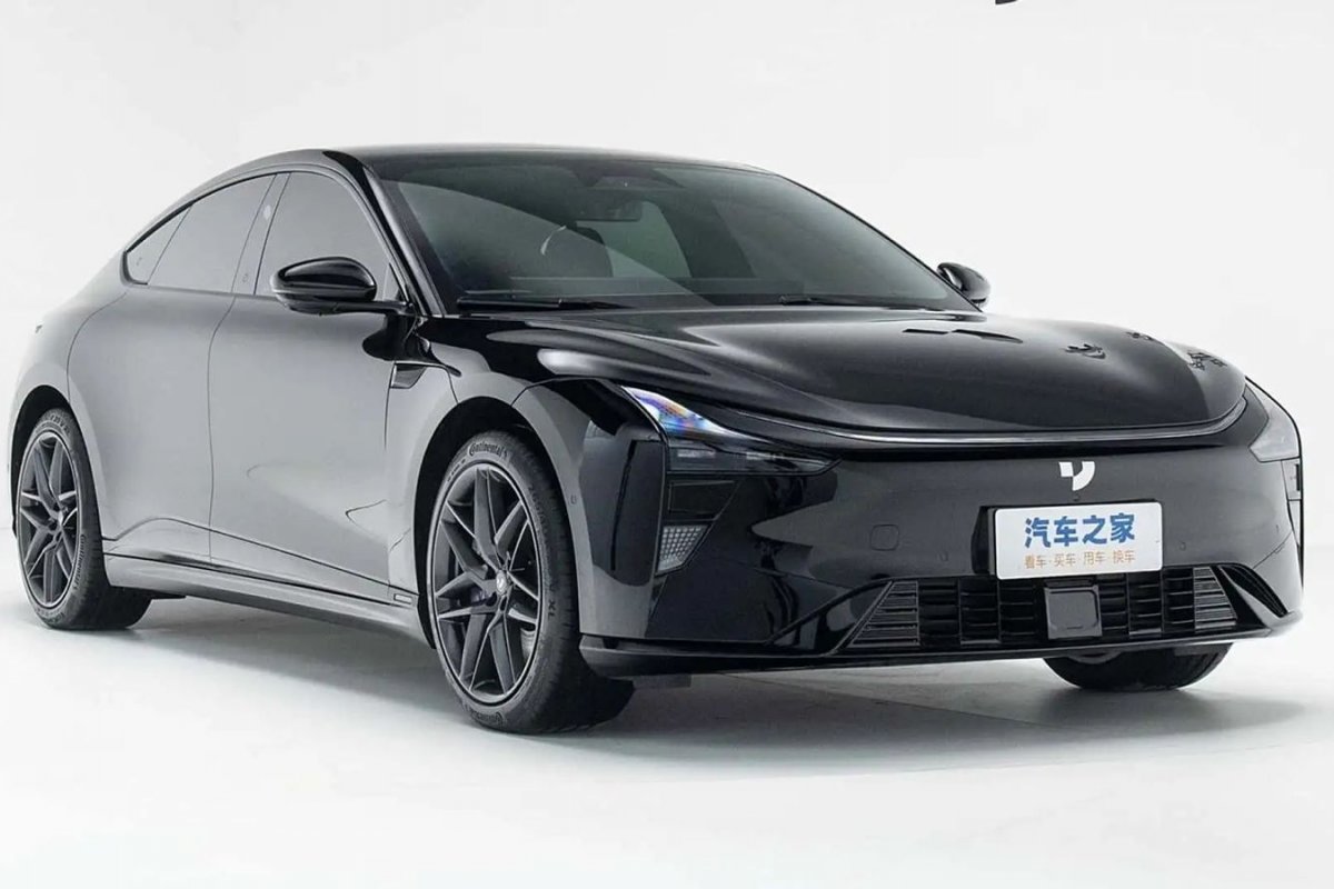 Sedã elétrico chinês supera Tesla com sistema autônomo nível 4