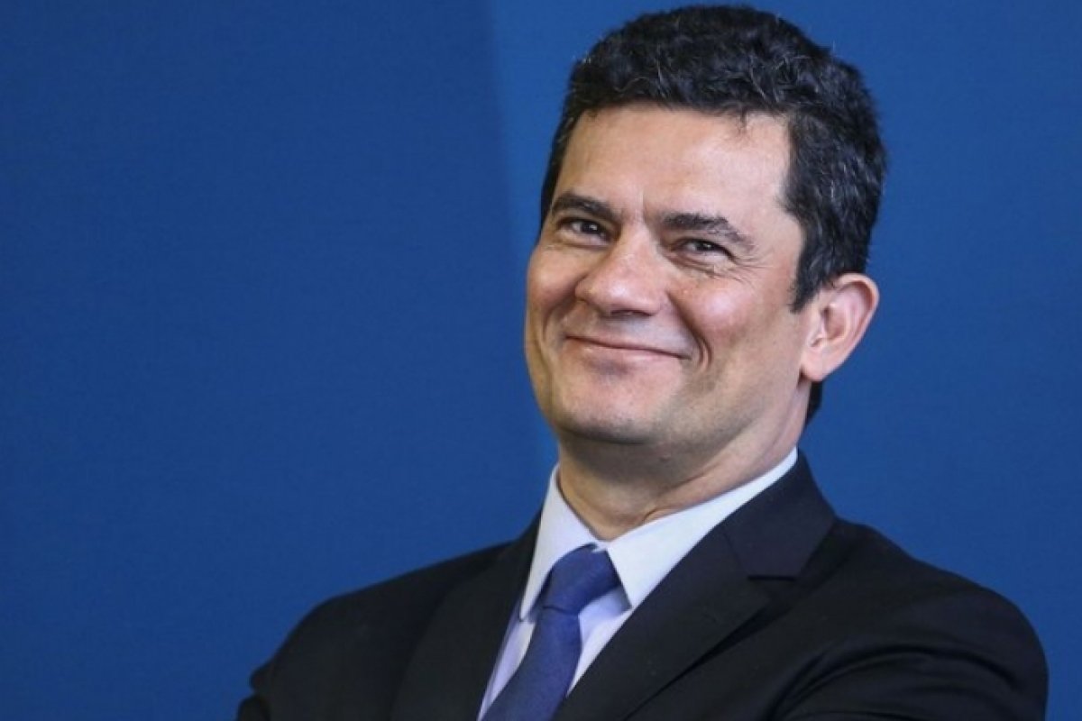 Moro se encontra com juiz da Lava a Jato e diretor da Polícia Federal no Rio de Janeiro