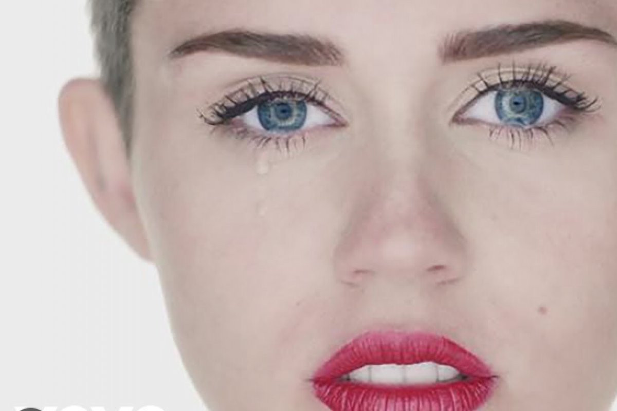 "Flowers": Suspeita Miley Cyrus é processada por copiar música de Bruno Mars
