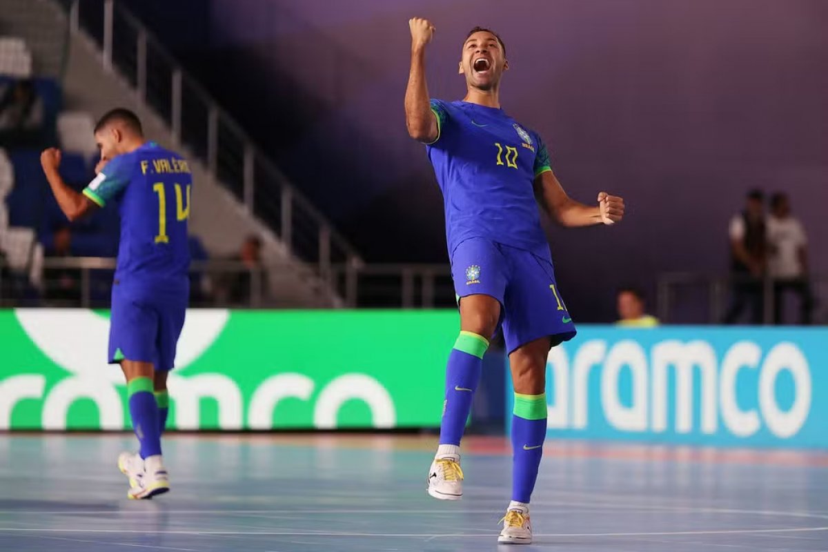 Copa do Mundo de Futsal: Brasil estreia com goleada em Croácia por 8x1