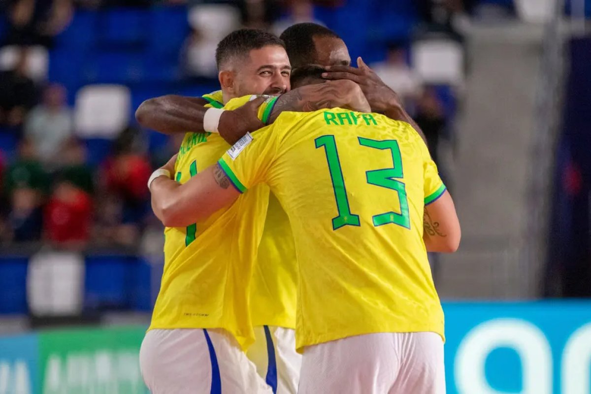 Copa do Mundo de Futsal: Brasil vence Tailândia e segue invicto na competição
