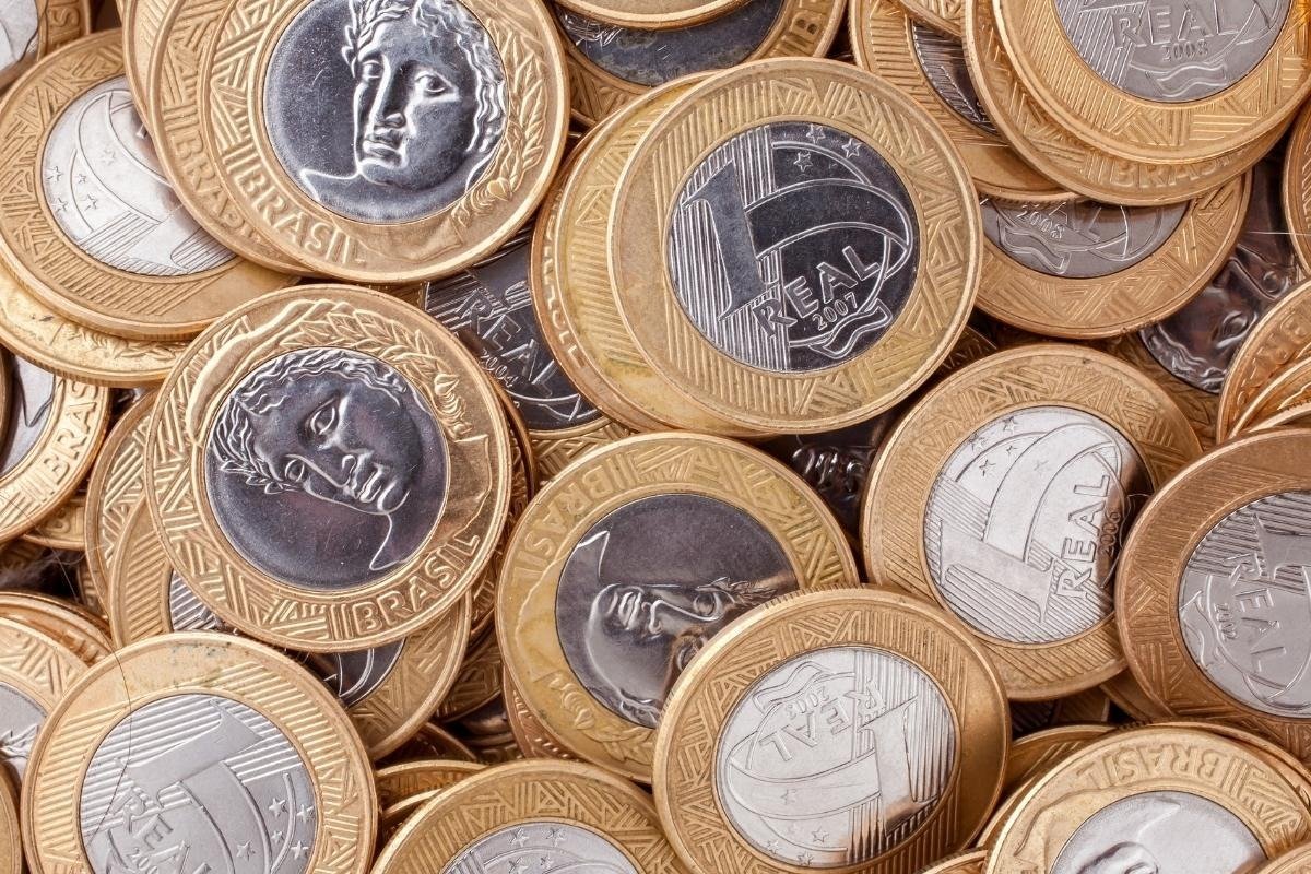 Erros de cunhagem em moedas de R$1 podem valer até R$ 1.200