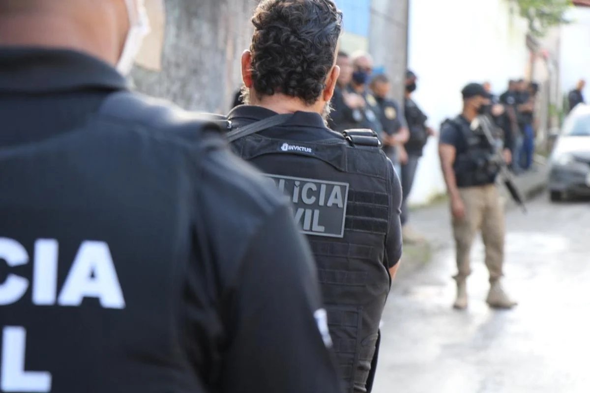 Homem agride mulher e é espancado até a morte por moradores em bairro de Salvador