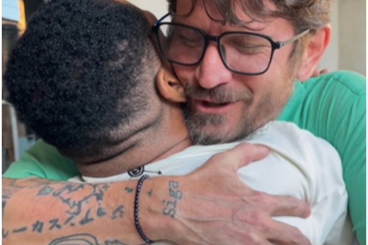 Vídeo: Saulo Fernandes surpreende influencer Gabriel Randal em meio a tratamento psicológico