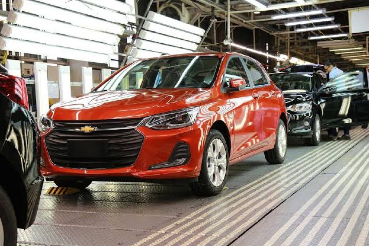 GM suspende produção do Onix para preparar novo SUV