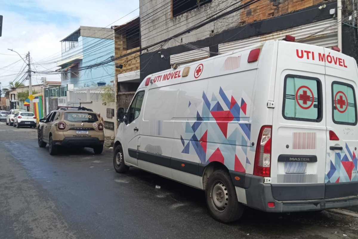 Ambulância furtada no bairro da Liberdade é recuperada pela PM
