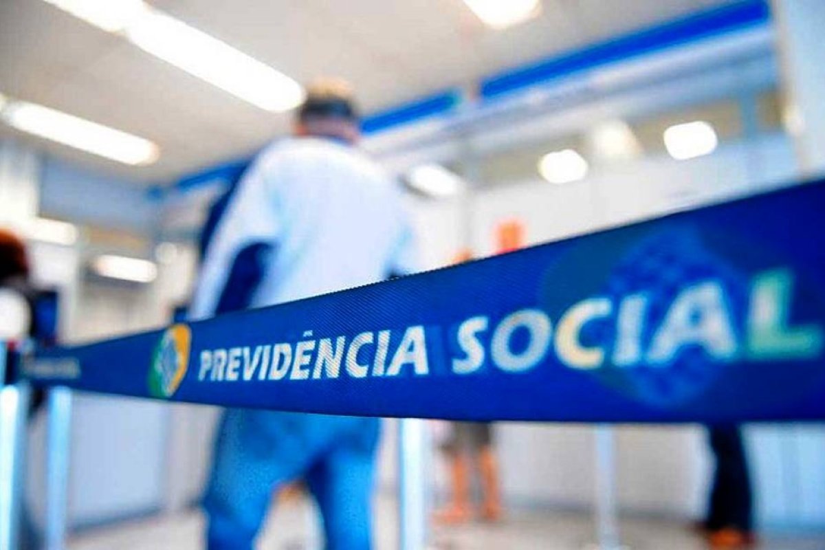 INSS volta a descontar dias parados de servidores em greve