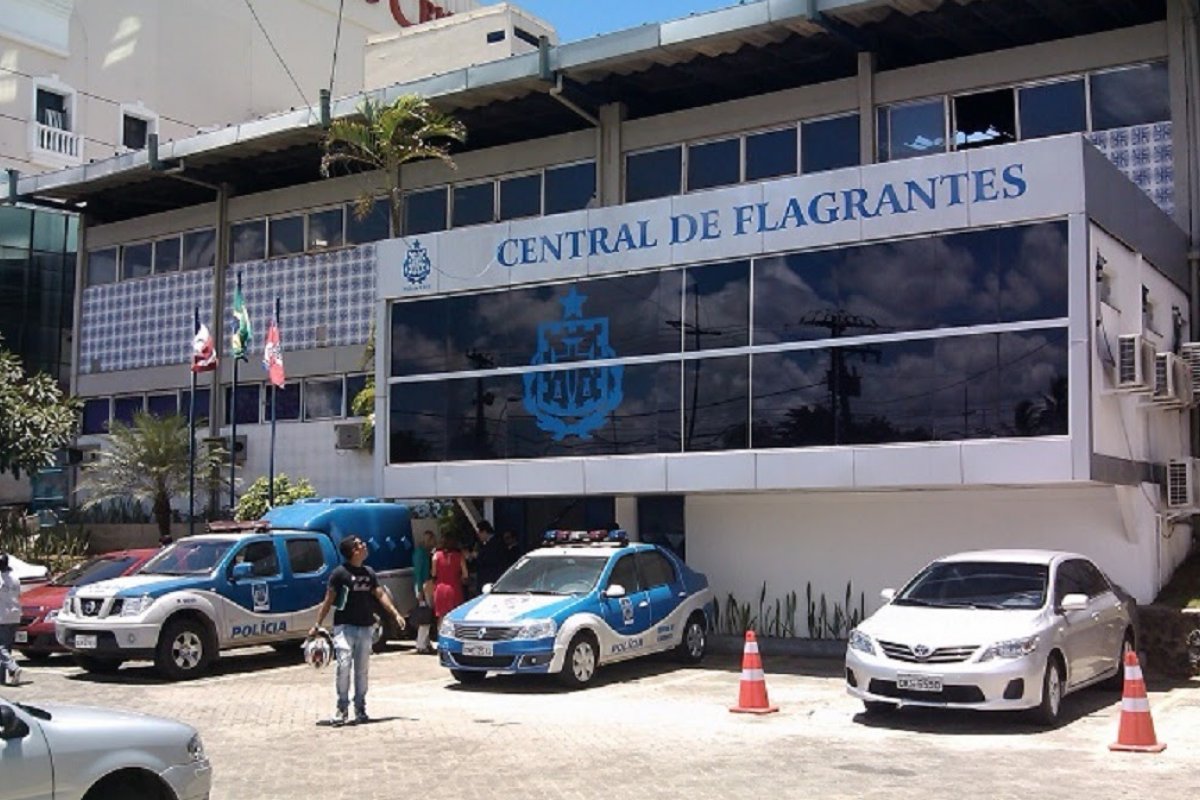 Três homens são presos após tentarem furtar cabos de telefonia em Salvador