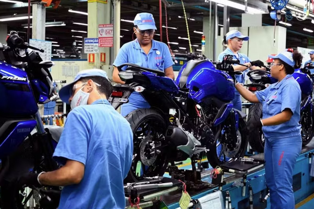 BC eleva projeção do PIB para 3,2% e revisa alta da inflação para 2024